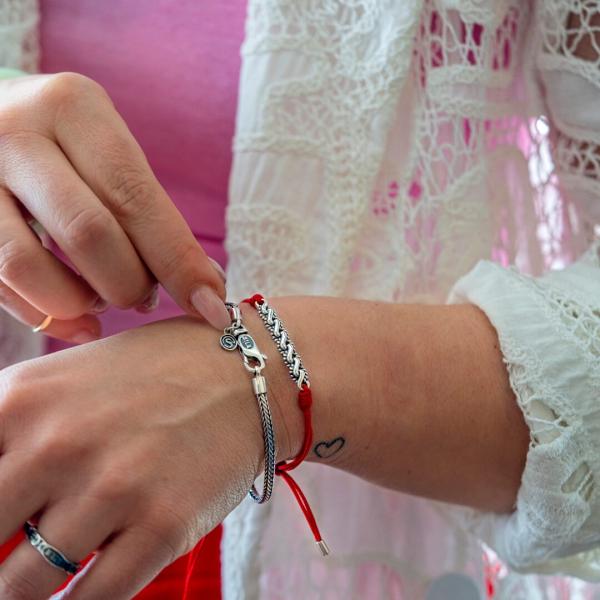 778RED armband paracord Dames BREEZE Collection